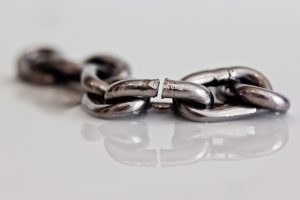 Picture of a chain with a broken link. Leadership means being willing to show your weakness.